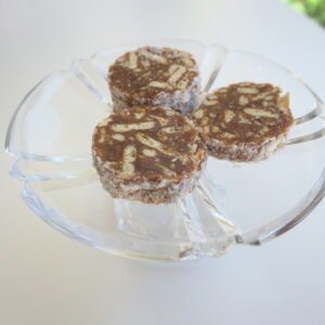 Lazy cake with dates